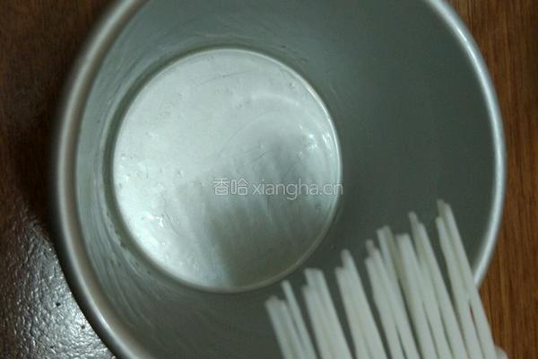草莓玫瑰纸杯蛋糕的做法图解10
