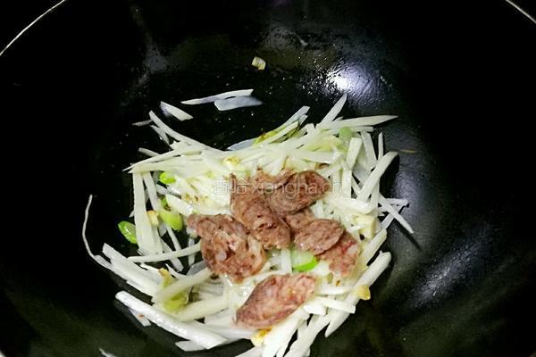腊肠土豆丝的做法图解7