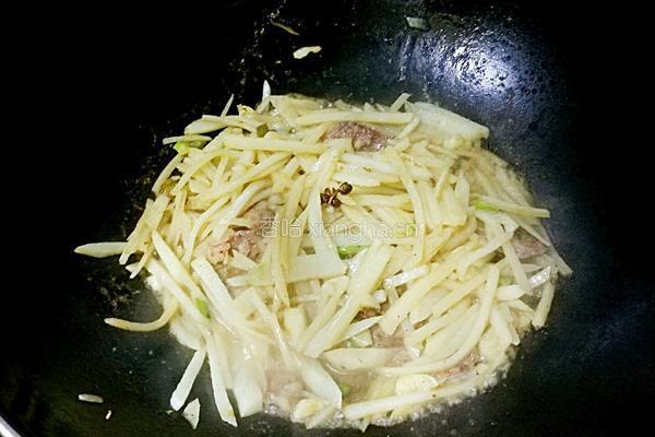 腊肠土豆丝的做法图解9