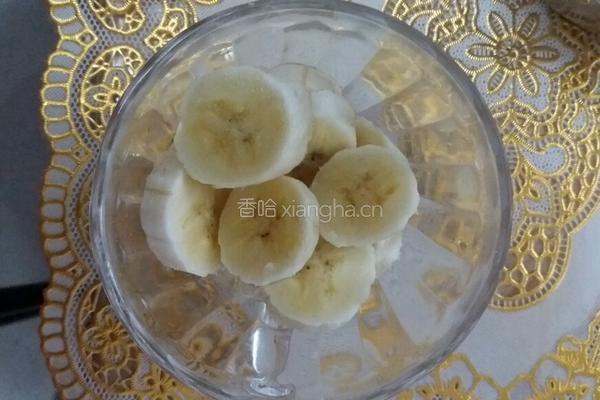 糖汁香蕉的做法图解2