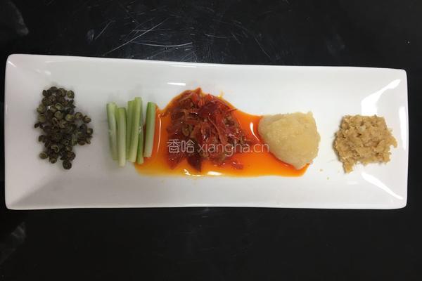 私房劲辣烧鳕鱼的做法图解2
