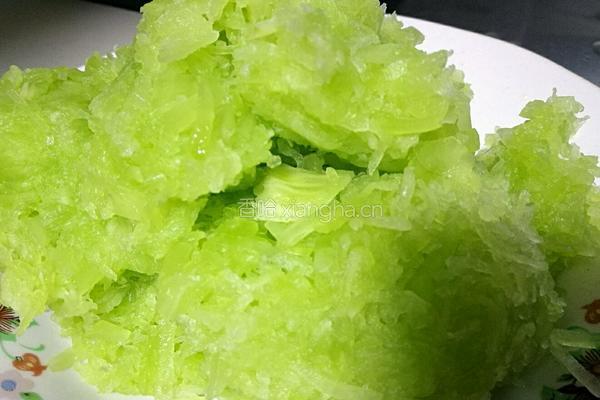 莴笋猪肉饺子的做法图解3