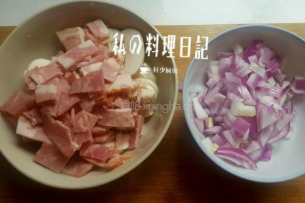 芝士奶油蘑菇培根意面（3人份）的做法图解1