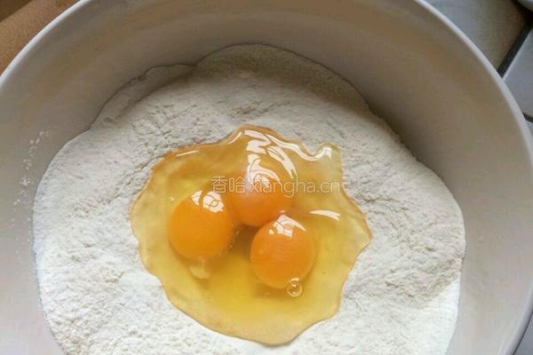 南乳黑芝麻麻页的做法图解1