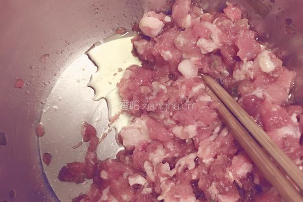 萝卜肉蒸饺的做法图解1
