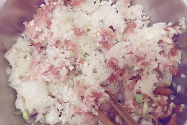 萝卜肉蒸饺的做法图解3