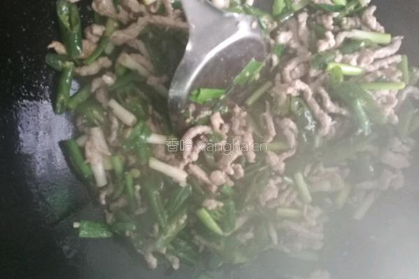 尖椒蒜苗肉丝的做法图解5