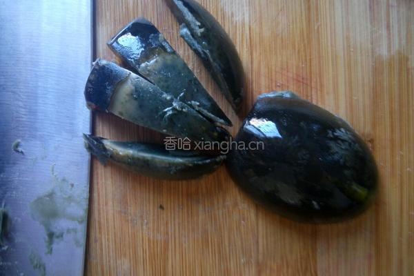 拌松花蛋的做法图解2