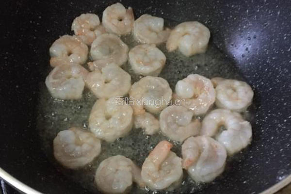 虾仁豌豆粥的做法图解4