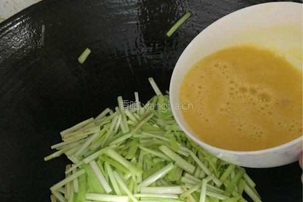 韭黄炒蛋的做法图解3