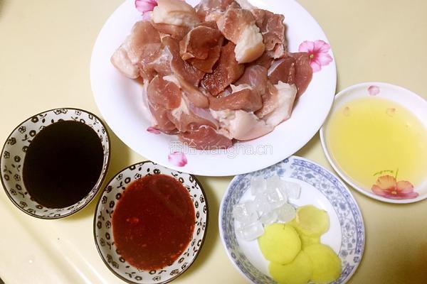 腐乳红烧肉的做法图解1