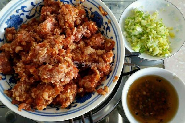 破五羊肉百财水饺的做法图解1