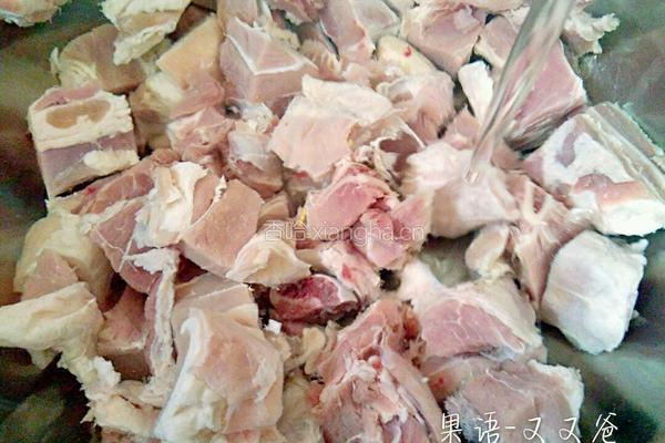 清炖羊肉萝卜汤的做法图解1