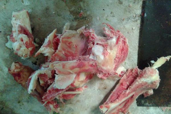 羊大骨汤的做法图解1