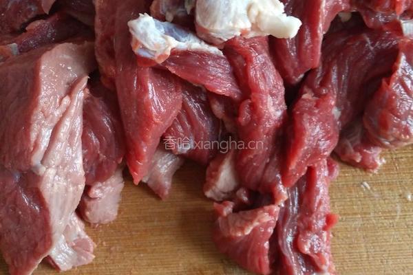 香辣牛肉干的做法图解1