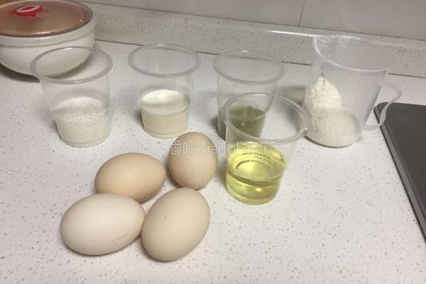 抹茶奶油卷的做法图解1