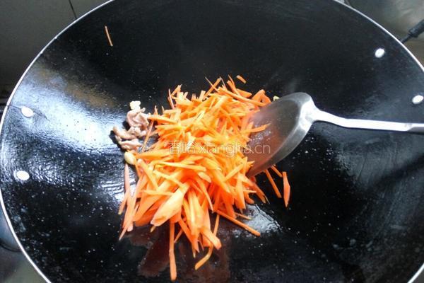 瘦肉炒胡萝卜丝的做法图解4