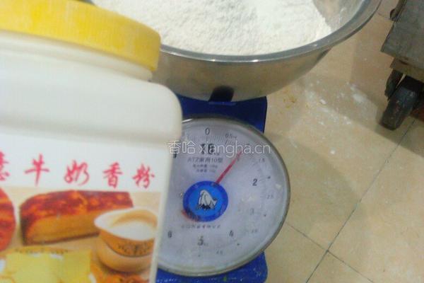 紙杯小蛋糕的做法图解4