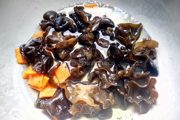 西兰花炒肉的做法图解5