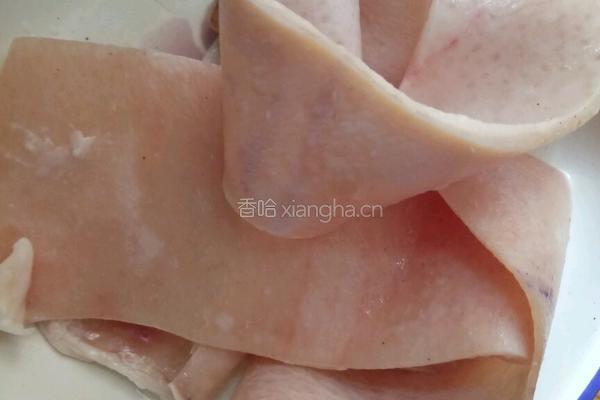 老张家秘制皮冻的做法图解1