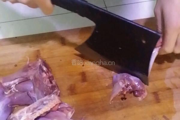 小野鸡炖蘑菇的做法图解3