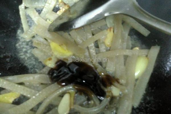 青椒炒肉皮的做法图解7