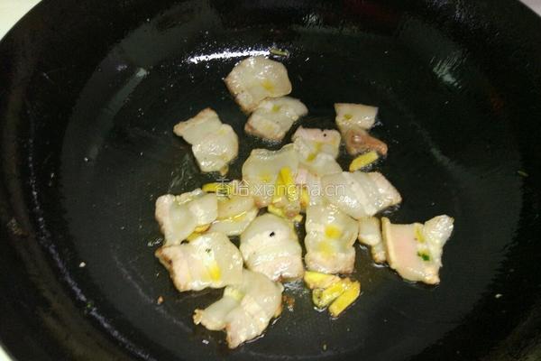 木耳平菇炒肉的做法图解5