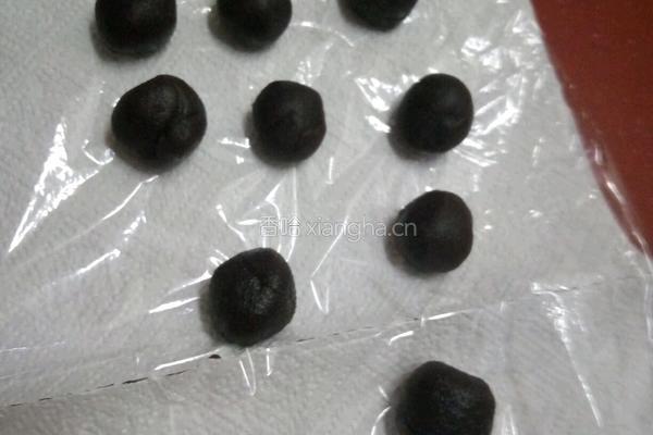 超级简单的蛋黄酥的做法图解3