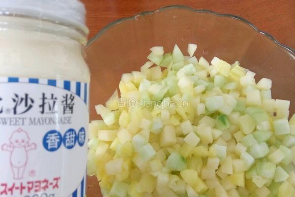 水果沙拉卷的做法图解3