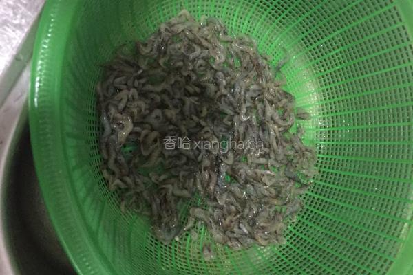 炒小河虾的做法图解1
