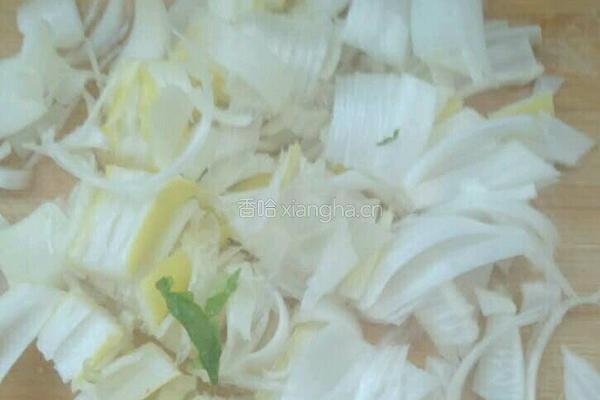 葱花炒红豆腐的做法图解2
