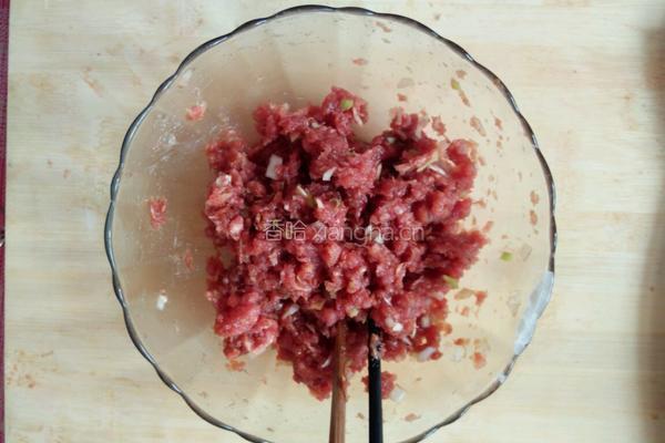 韭菜牛肉鸡蛋（三鲜）水饺的做法图解3