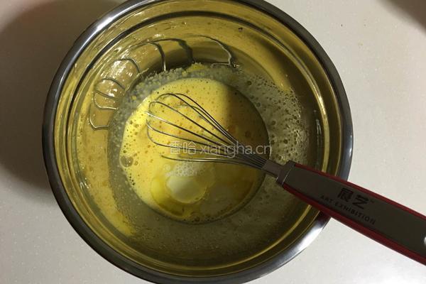 奶牛戚风蛋糕的做法图解3