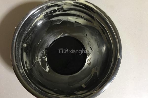 奶牛戚风蛋糕的做法图解11