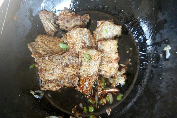 糖醋带鱼的做法图解6