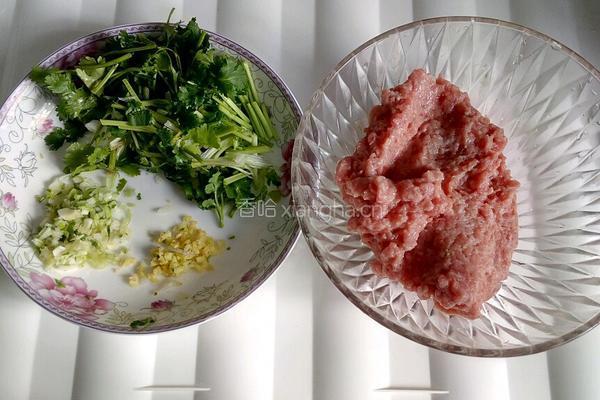 白萝卜丝牛肉丸子的做法图解3