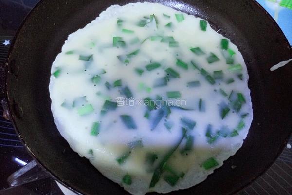 韭菜鸡蛋煎饼的做法图解10