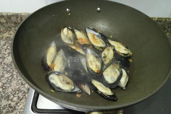 葡萄酒煮青口的做法图解3