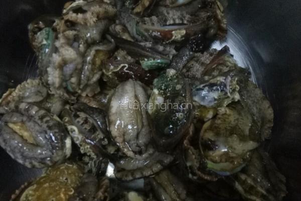 蒜蓉粉丝蒸鲍仔的做法图解1
