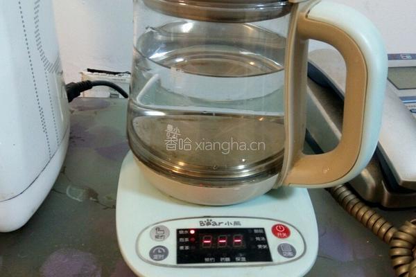 港式奶茶的做法图解1