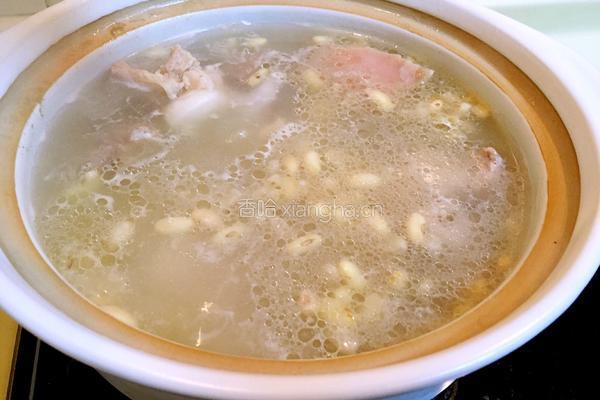 香菇黄豆大骨汤的做法图解4