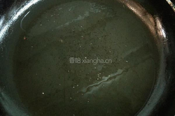 萝卜干煎土鸡蛋的做法图解2