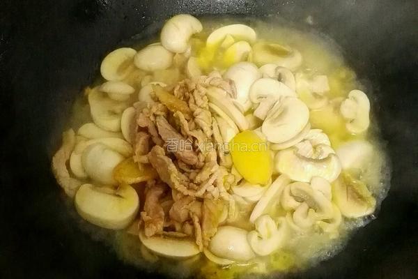 蘑菇炒肉的做法图解6