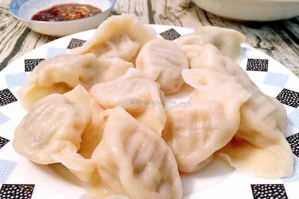 牛肉蘑菇馅饺子的做法图解9
