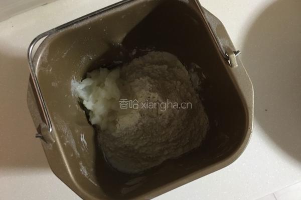 肉松面包卷的做法图解2