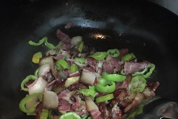 辣椒炒腊肉的做法图解4