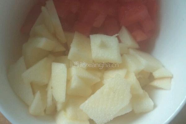番茄苹果蜂蜜汁的做法图解2