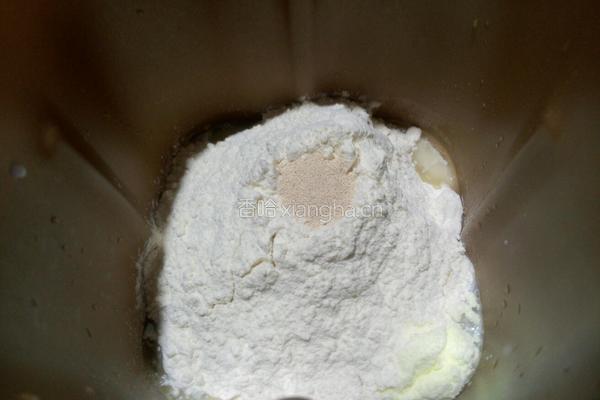 双色豆沙吐司的做法图解2