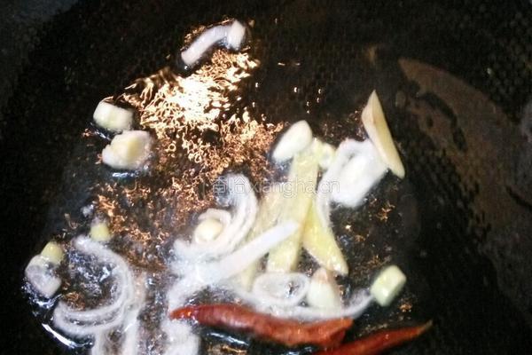 青椒炒肉丝的做法图解4