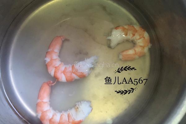 虾仁香肠蝴蝶意面的做法图解2